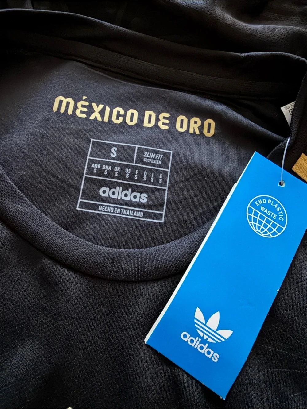 adidas RARE México de Oro Black and Gold Soccer Jersey NWT Small - Picture 9 of 9